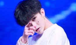 蔡徐坤爸爸爆料视频,揭秘蔡徐坤成长背后的故事