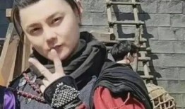 娱乐吃瓜尹正小说,娱乐圈的瓜田秘闻录