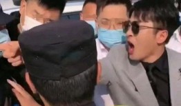 网友爆料辛巴道歉视频,真诚悔过，网友热议